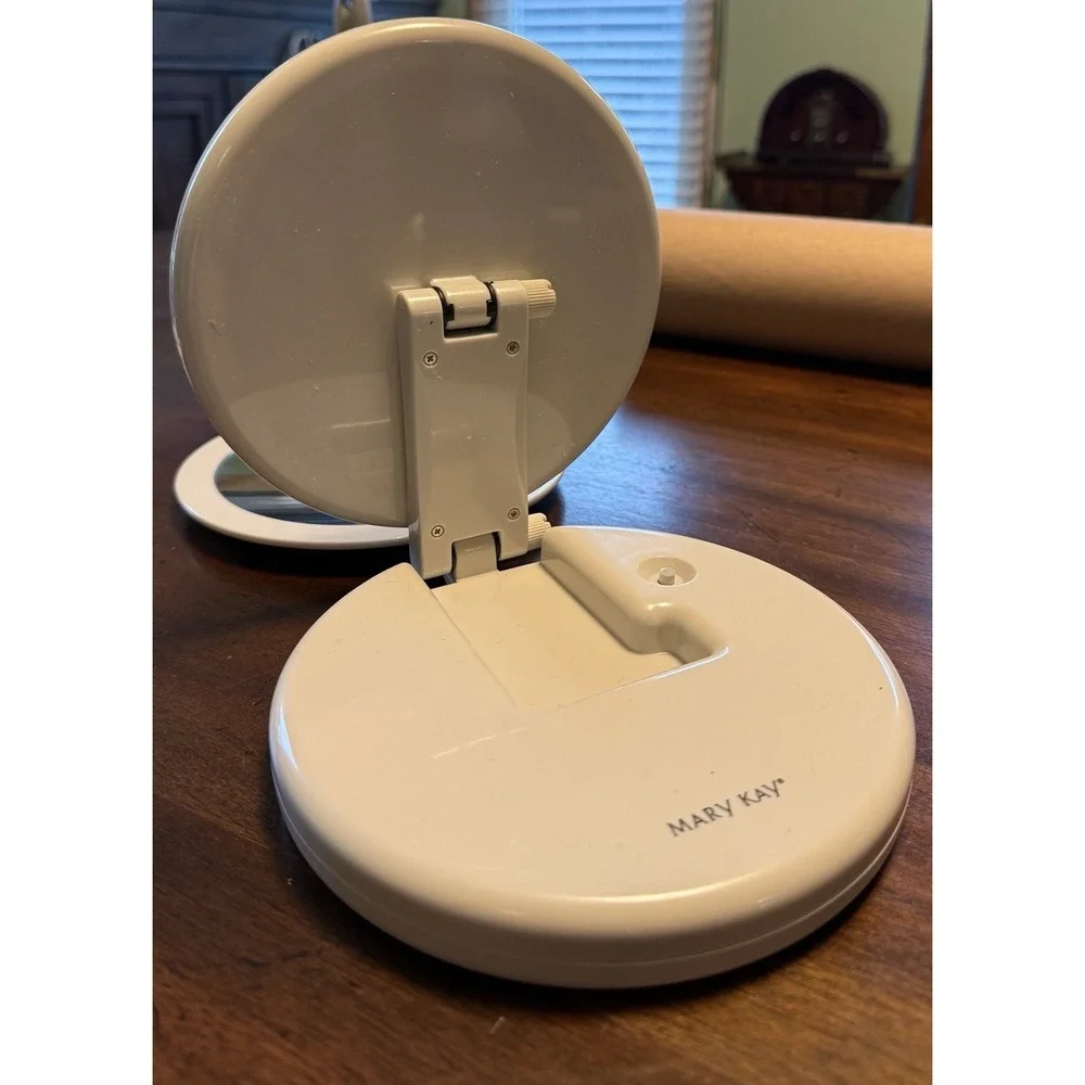 Mary Kay Double Make Up Mirrored Lighted Magnified Folding Mirror - READ DESC